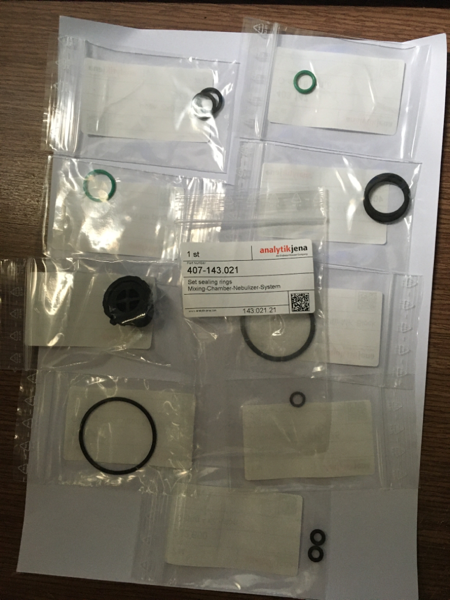 ZEEnit  AAS 407-143.021, Set sealing rings for mixing chamber (black, Ryton)-nebulizer (graphite)-system (III)